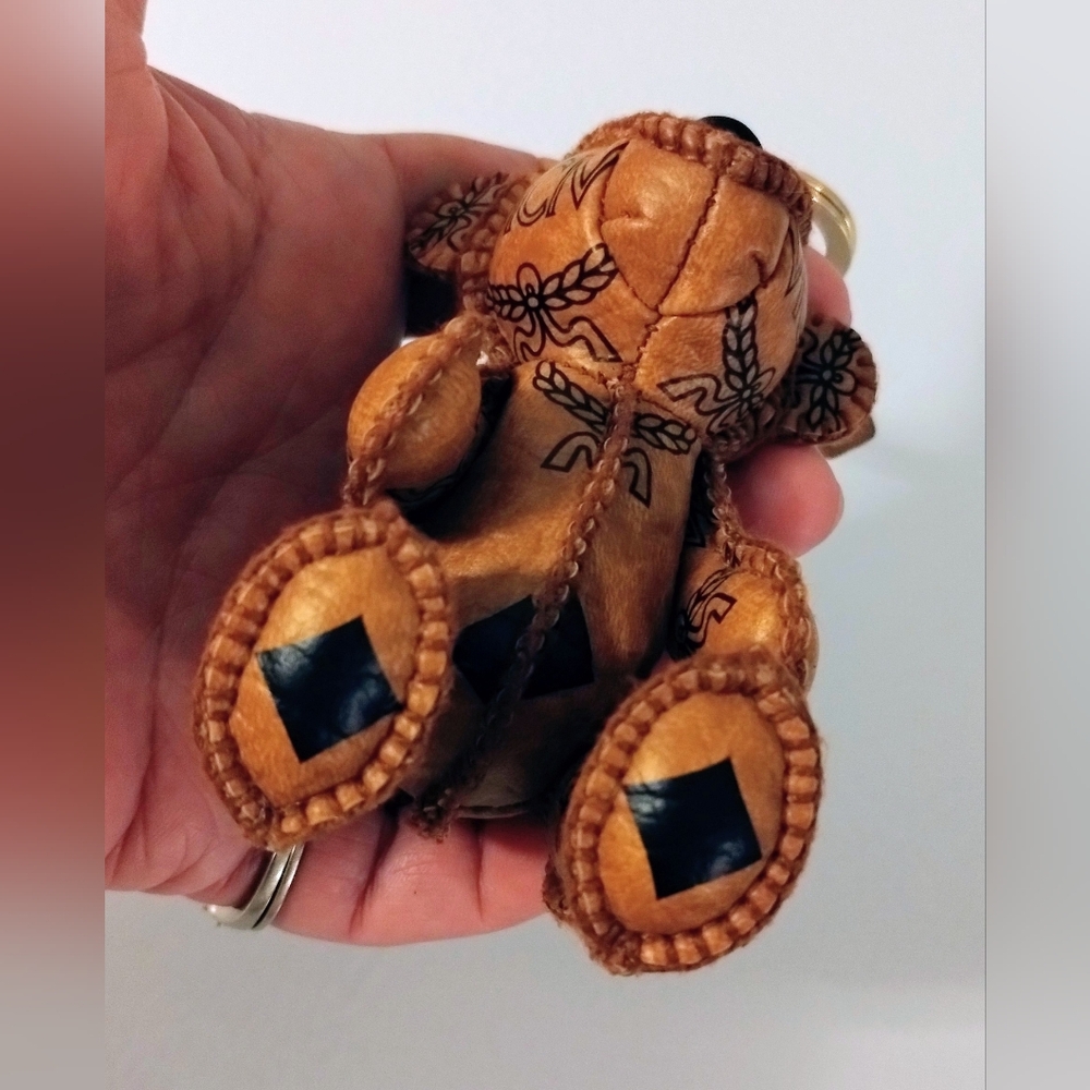 MCM Bear Bag Charm Cognac - Picture 5 of 10